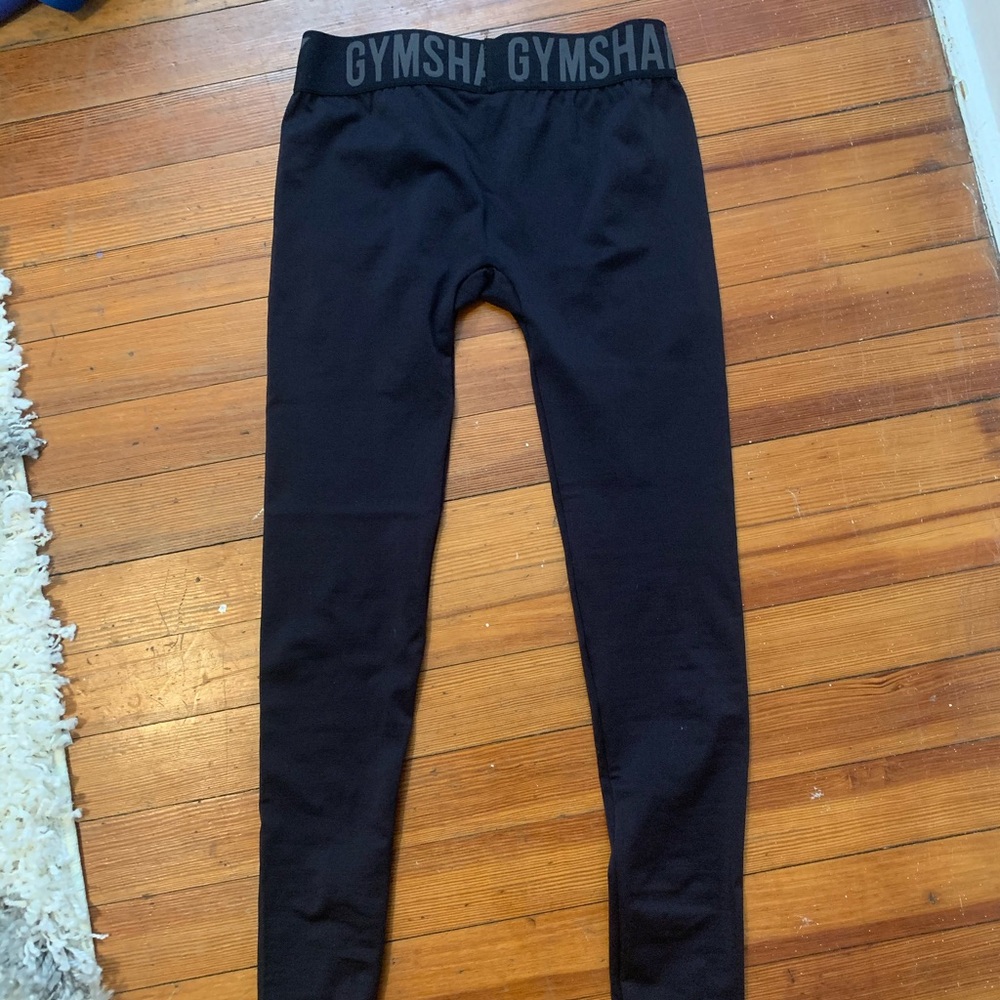 Black gymshark leggings